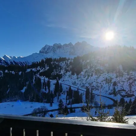 Dahlia 5 * Champoussin